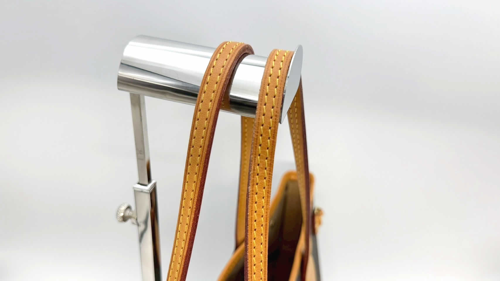 LOUIS VUITTON M41245 ハンドル部分